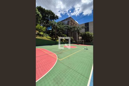 Apartamento à venda com 185m², 4 quartos e 3 vagas Apartamento à venda com 185m², 4 quartos e 3 vagasQuadra Esportiva