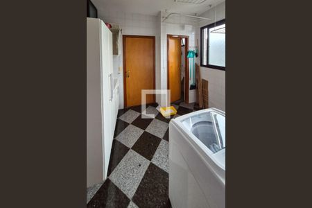 Apartamento à venda com 185m², 4 quartos e 3 vagas Apartamento à venda com 185m², 4 quartos e 3 vagasÁrea de Serviço