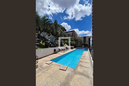 Apartamento à venda com 185m², 4 quartos e 3 vagas Apartamento à venda com 185m², 4 quartos e 3 vagasÁrea comum - Piscina