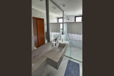 Apartamento à venda com 185m², 4 quartos e 3 vagas Apartamento à venda com 185m², 4 quartos e 3 vagasBanheiro 2