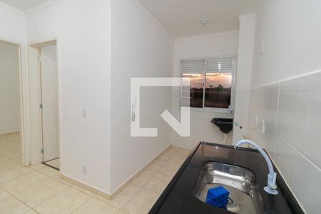 Apartamento para alugar com 43m², 2 quartos e 1 vaga Apartamento para alugar com 43m², 2 quartos e 1 vagaCozinha e Área de Serviço