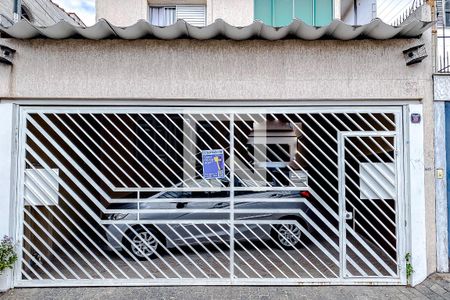 Casa à venda com 70m², 2 quartos e 2 vagasFachada