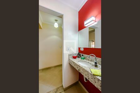 Casa à venda com 70m², 2 quartos e 2 vagasLavabo