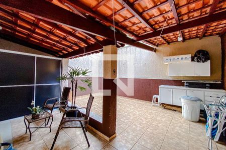 Casa à venda com 70m², 2 quartos e 2 vagasÁrea externa