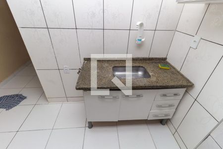banheiro de kitnet/studio para alugar com 1 quarto, 32m² em Liberdade, São Paulo