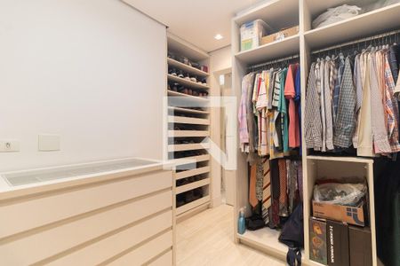 Apartamento para alugar com 241m², 3 quartos e 3 vagas Apartamento para alugar com 241m², 3 quartos e 3 vagasCloset da Suíte 1