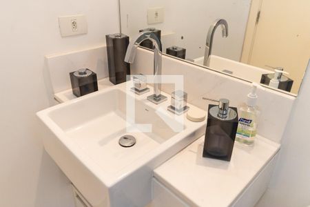 Apartamento para alugar com 241m², 3 quartos e 3 vagas Apartamento para alugar com 241m², 3 quartos e 3 vagasBanheiro 2 da Suíte 1