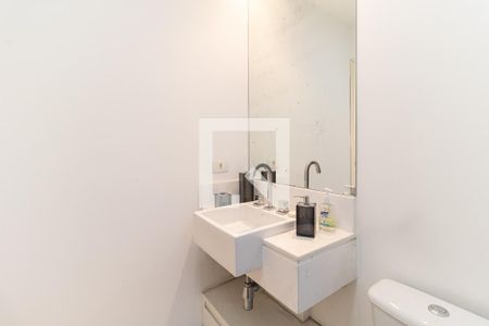 Apartamento para alugar com 241m², 3 quartos e 3 vagas Apartamento para alugar com 241m², 3 quartos e 3 vagasBanheiro 2 da Suíte 1