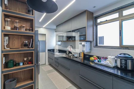 Apartamento à venda com 200m², 4 quartos e 3 vagas Apartamento à venda com 200m², 4 quartos e 3 vagasCozinha