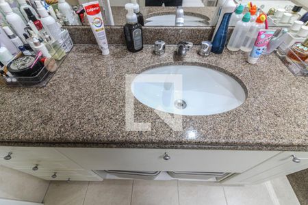 Apartamento à venda com 200m², 4 quartos e 3 vagas Apartamento à venda com 200m², 4 quartos e 3 vagasSuíte 1 - Banheiro