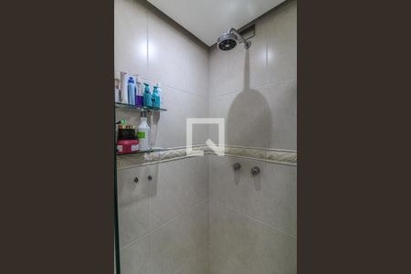 Apartamento à venda com 200m², 4 quartos e 3 vagas Apartamento à venda com 200m², 4 quartos e 3 vagasSuíte 1 - Banheiro