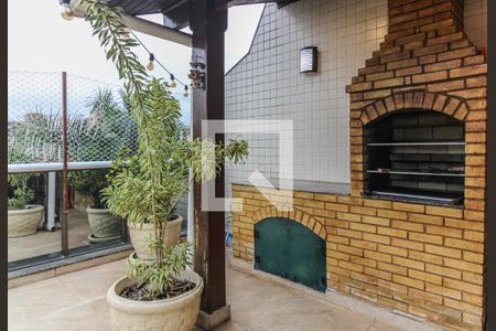 Apartamento à venda com 200m², 4 quartos e 3 vagas Apartamento à venda com 200m², 4 quartos e 3 vagasTerraço