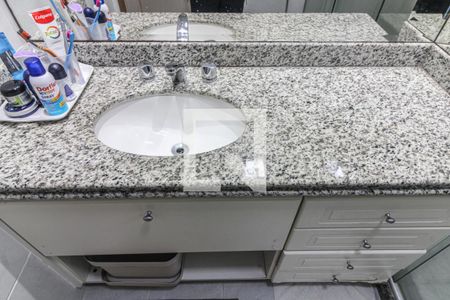 Apartamento à venda com 200m², 4 quartos e 3 vagas Apartamento à venda com 200m², 4 quartos e 3 vagasSuíte 4 - Banheiro