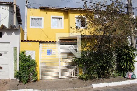 Casa à venda com 120m², 3 quartos e 2 vagasFachada