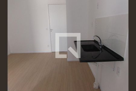 Cozinha de apartamento para alugar com 2 quartos, 42m² em Parque Arariba, São Paulo