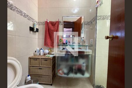 Apartamento à venda com 57m², 2 quartos e 1 vaga Apartamento à venda com 57m², 2 quartos e 1 vagaBanheiro Social