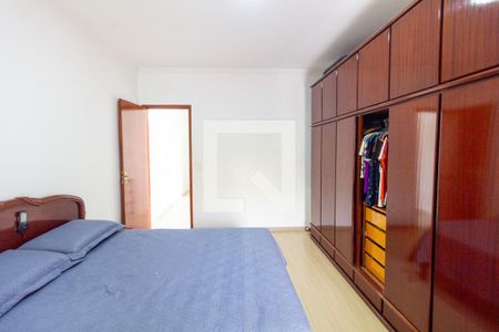 Casa à venda com 220m², 3 quartos e 4 vagas Casa à venda com 220m², 3 quartos e 4 vagasQuarto 3