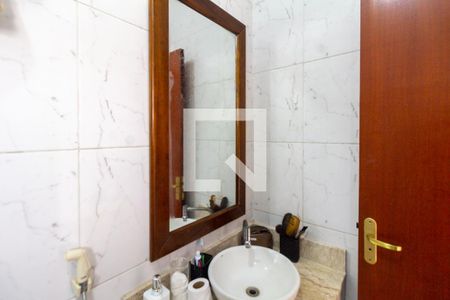 Casa à venda com 220m², 3 quartos e 4 vagas Casa à venda com 220m², 3 quartos e 4 vagasQuarto 3