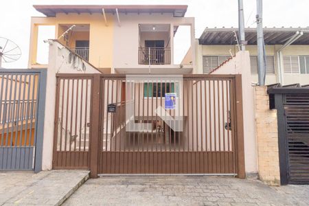 Casa à venda com 220m², 3 quartos e 4 vagas Casa à venda com 220m², 3 quartos e 4 vagasFachada