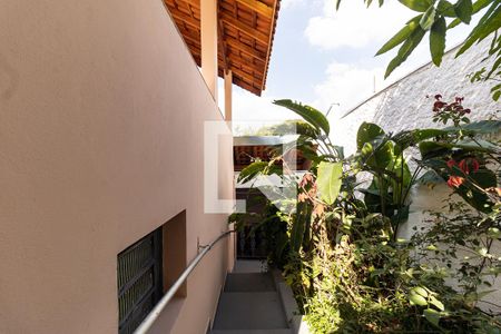 Casa à venda com 464m², 3 quartos e 4 vagasCorredor Lateral