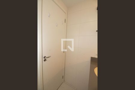 Banheiro de apartamento para alugar com 1 quarto, 31m² em Vila Ema, São Paulo