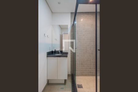 Banheiro de apartamento para alugar com 1 quarto, 28m² em Centro Histórico, Porto Alegre