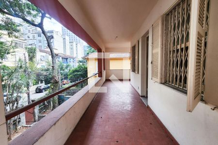 Casa à venda com 630m², 5 quartos e 6 vagasSacada do Quarto 3