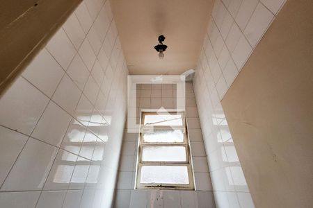 Casa à venda com 630m², 5 quartos e 6 vagasBanheiro de Serviço