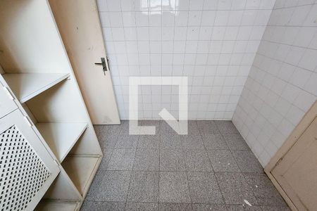 Casa à venda com 630m², 5 quartos e 6 vagasQuarto de Serviço