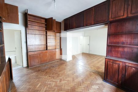 Casa à venda com 630m², 5 quartos e 6 vagasSuíte 2
