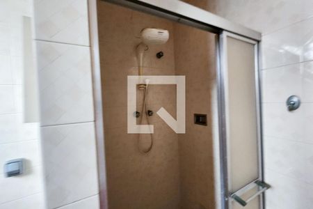 Casa à venda com 630m², 5 quartos e 6 vagasBanheiro da Suíte 2