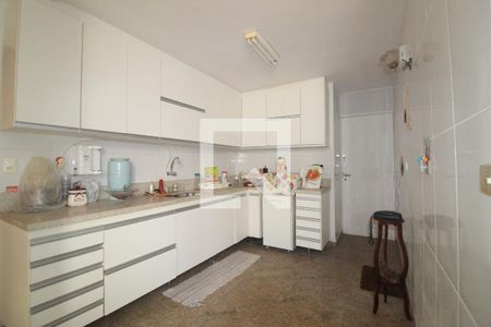Apartamento à venda com 150m², 2 quartos e 1 vagaCozinha