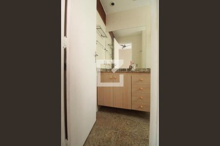 Apartamento à venda com 150m², 2 quartos e 1 vagaBanheiro da Suíte