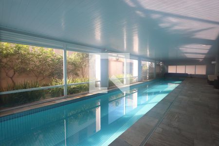 Apartamento à venda com 250m², 4 quartos e 4 vagasÁrea comum - Piscina aquecida