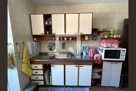 Apartamento à venda com 76m², 2 quartos e 1 vagaCozinha - Armários