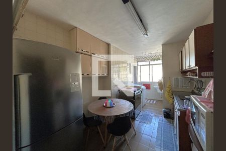 Apartamento à venda com 76m², 2 quartos e 1 vagaCozinha