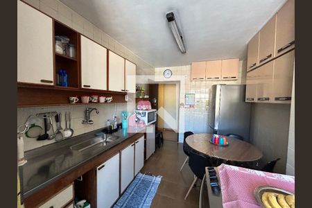 Apartamento à venda com 76m², 2 quartos e 1 vagaCozinha