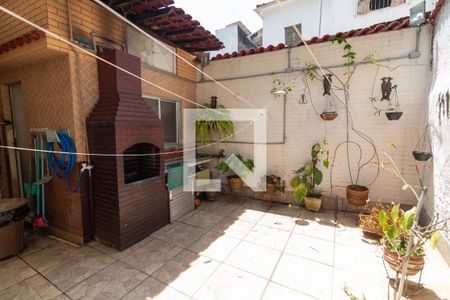Casa à venda com 250m², 4 quartos e 1 vagaÁrea de Serviço