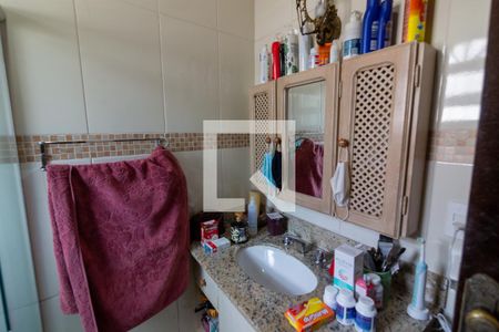 Casa à venda com 250m², 4 quartos e 1 vagaBanheiro da Suíte 2