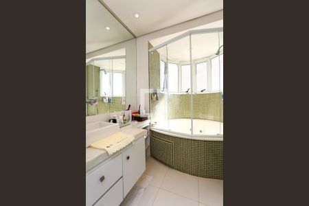 Apartamento à venda com 167m², 2 quartos e 3 vagasBanheiro da Suíte 2