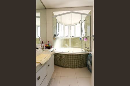 Apartamento à venda com 167m², 2 quartos e 3 vagasBanheiro da Suíte 2