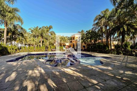 Casa de condomínio à venda com 161m², 3 quartos e 1 vagaÁrea comum - Piscina