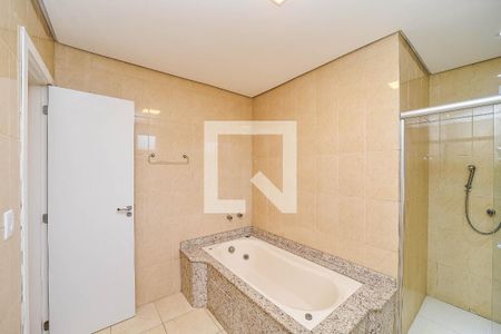 Casa de condomínio à venda com 161m², 3 quartos e 1 vagaBanheiro da Suíte