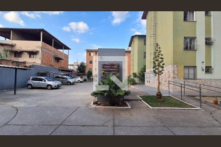Apartamento à venda com 45m², 2 quartos e 1 vaga Apartamento à venda com 45m², 2 quartos e 1 vagaFachada