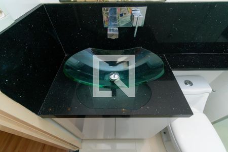 Apartamento à venda com 49m², 2 quartos e 1 vaga Apartamento à venda com 49m², 2 quartos e 1 vagaBanheiro