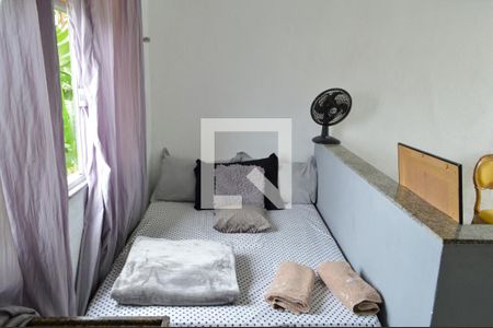 Sala/Quarto de apartamento para alugar com 1 quarto, 24m² em Curicica, Rio de Janeiro