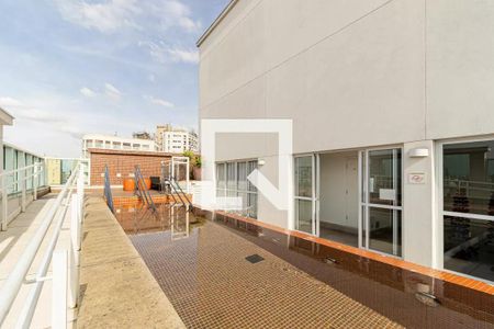 Studio para alugar com 40m², 1 quarto e 1 vaga Studio para alugar com 40m², 1 quarto e 1 vagaPiscina