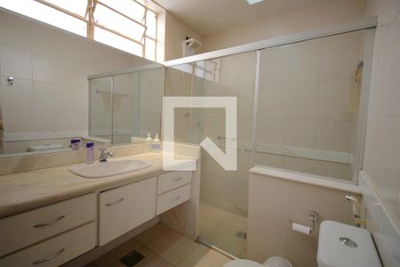 Casa à venda com 350m², 6 quartos e 2 vagasBanheiro