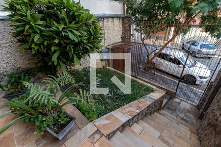 Casa à venda com 380m², 4 quartos e 2 vagasEntrada