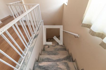 Casa à venda com 380m², 4 quartos e 2 vagasEscada